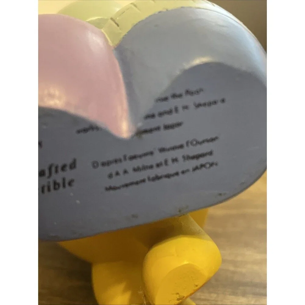 Vintage Winnie the Pooh Honey Pot Clock, Bumblebee Bobble Head